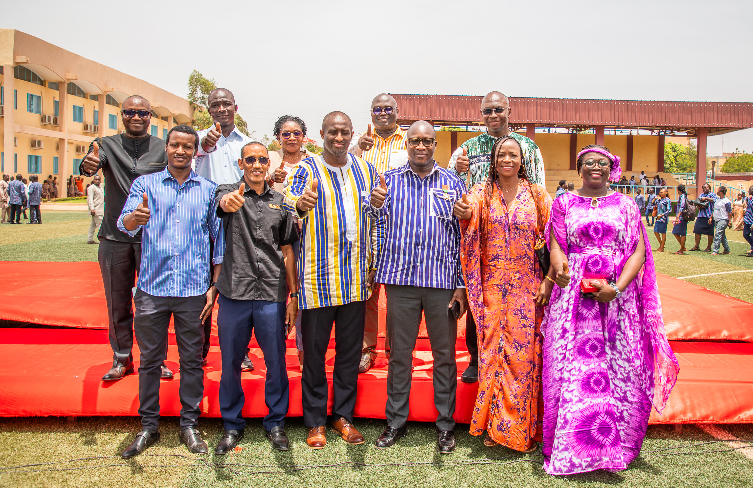 Le Burkina Faso décerne la médaille de Chevalier de l’Ordre de l’Etalon à IAMGOLD Essakane SA en reconnaissance à sa contribution majeure au pays !